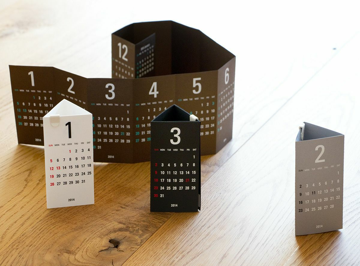 Replug 2025 Replug Triangular Desk Calendar
