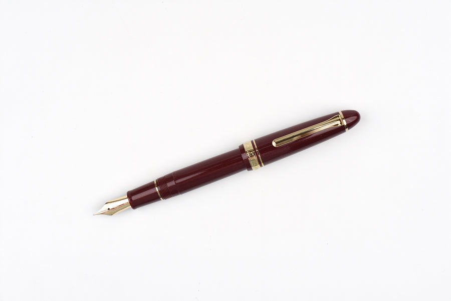Sailor 1911 Large Fountain Pen - 18K Gold Trim - Shining Red